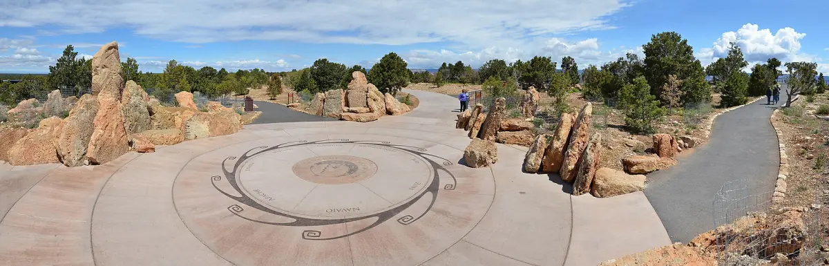 The Mather Point overlook near the visitor center