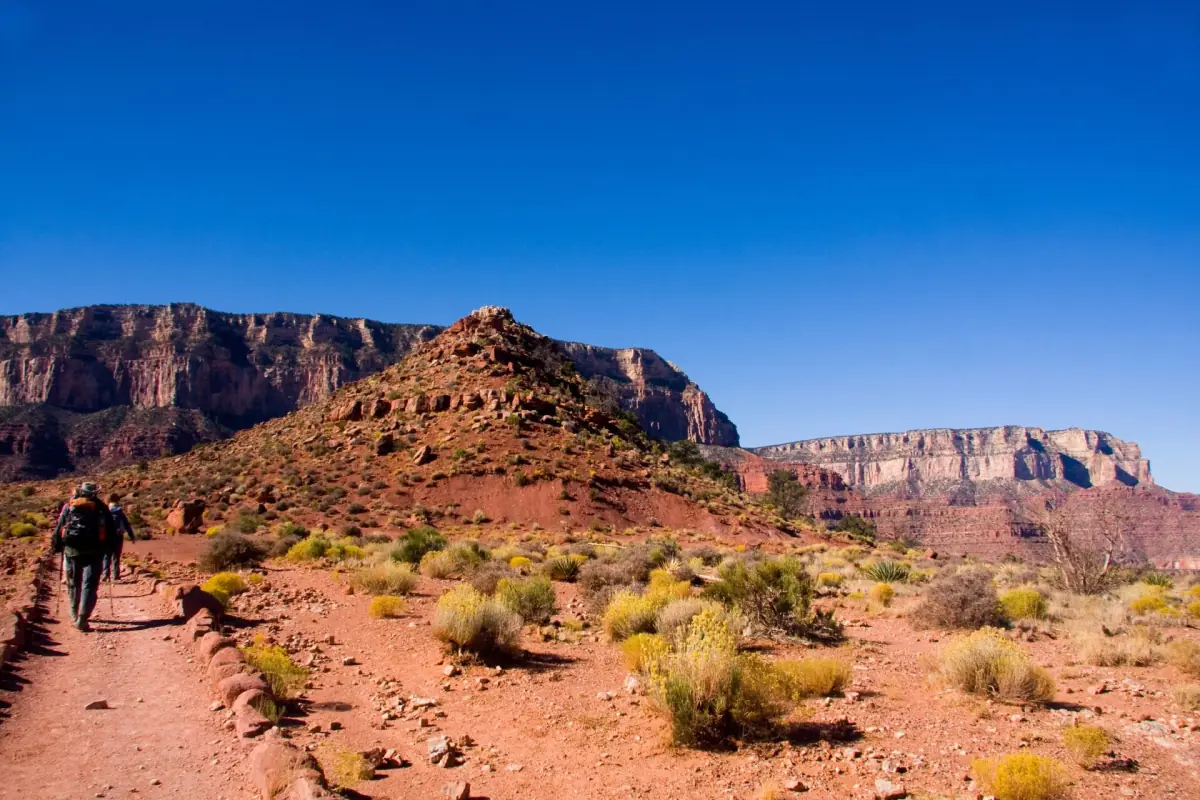 Hikers on the South Kaibab Trail