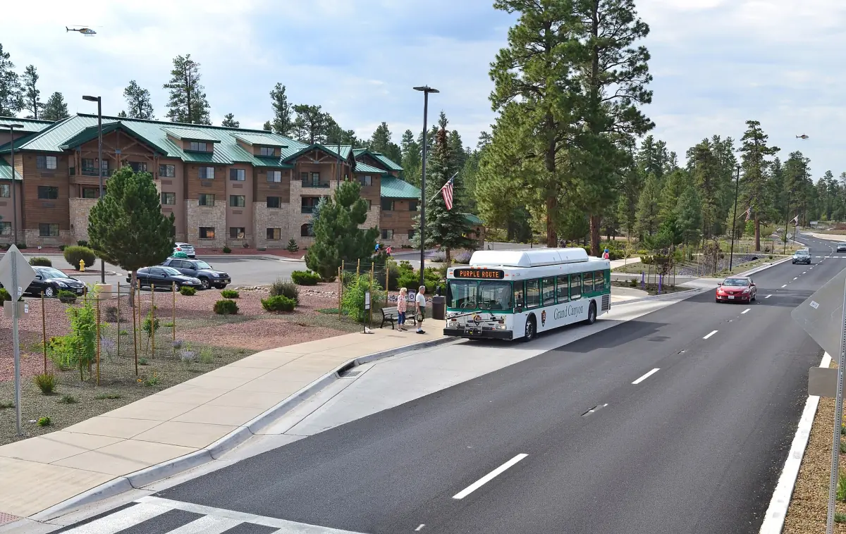 The Tusayan shuttle bus on the road