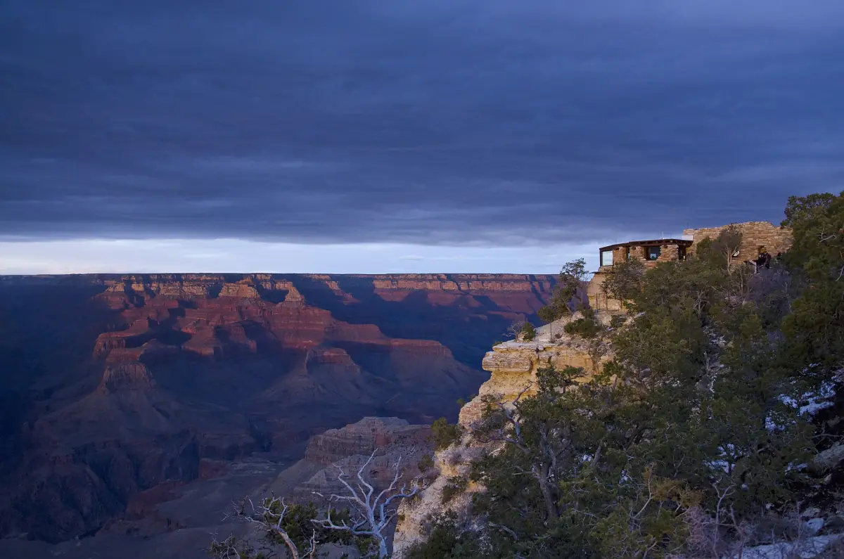 The Yavapai Museum of Geology on the rim